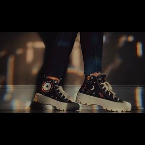 It’s Okay to Wander Converse Lugged